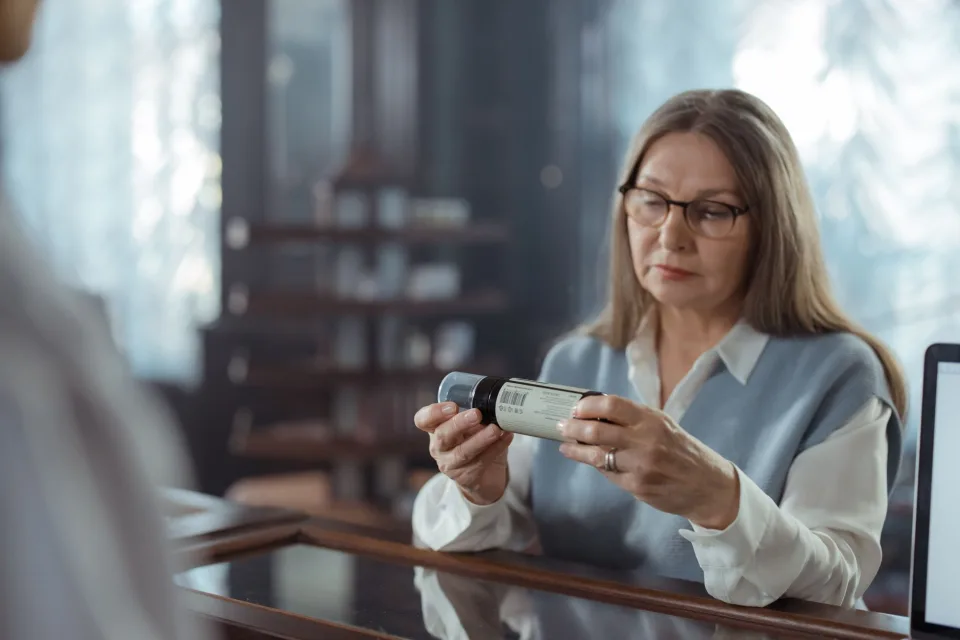 Hàng thiết yếu cho tủ thuốc gia đình